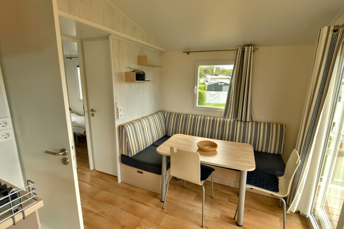 Ferienhaus in Pelzerhaken - Mobilheim Mediterranee - Sitzecke im Wohnbereich