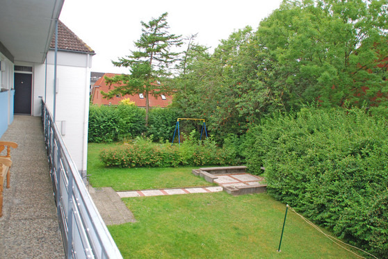 Ferienwohnung in Kellenhusen - Haus Sommerland OG 2 - Ausblick auf den schönen großen Garten