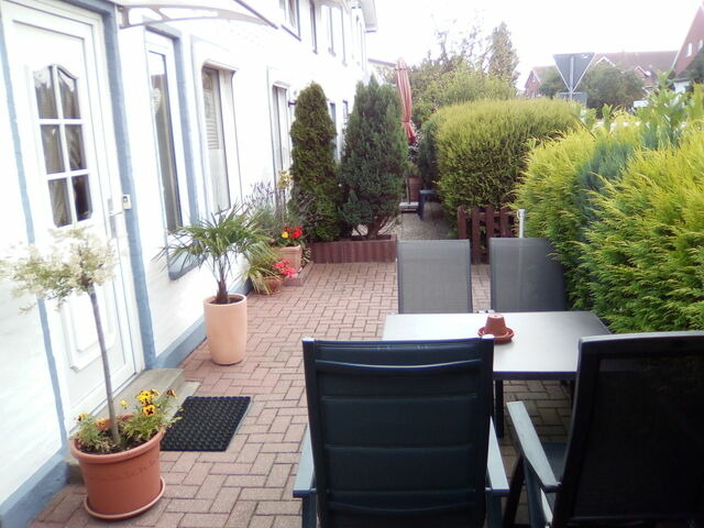 Ferienwohnung in Dahme - Haus Sandra Fewo 8, Box-Betten, 1. Stock, Terrasse mit Strandkorb - Bild 12