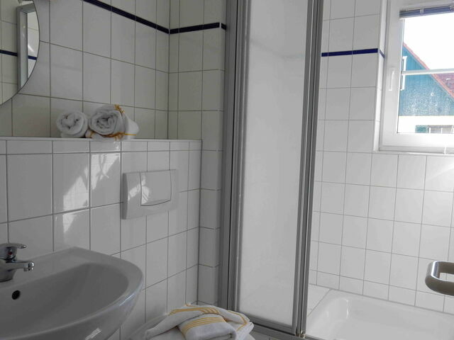 Ferienwohnung in Prerow - G&auml;stehaus 7 - Bild 8