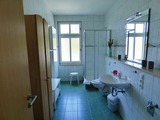 Ferienwohnung in Sellin - Sonnige Ferienwohnung -100qm - im 1. Obergeschoss der Villa Walhall in einem park&auml;hnlichen Garten - Bild 7