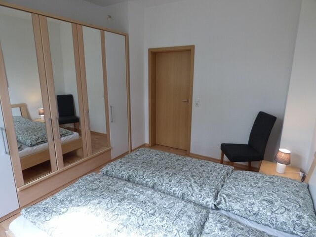 Ferienwohnung in Sellin - Sonnige Ferienwohnung -100qm - im 1. Obergeschoss der Villa Walhall in einem park&auml;hnlichen Garten - Bild 19