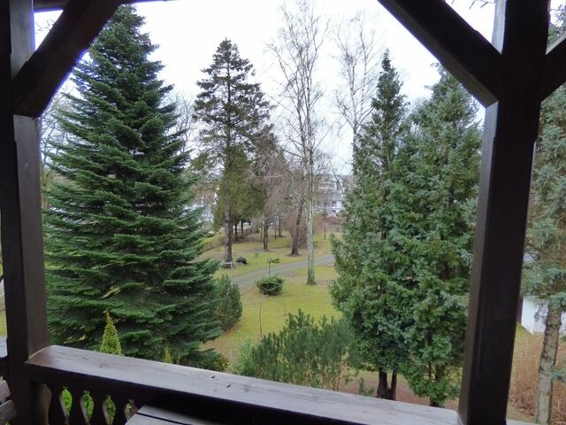 Ferienwohnung in Sellin - Sonnige Ferienwohnung -100qm - im 1. Obergeschoss der Villa Walhall in einem park&auml;hnlichen Garten - Bild 25