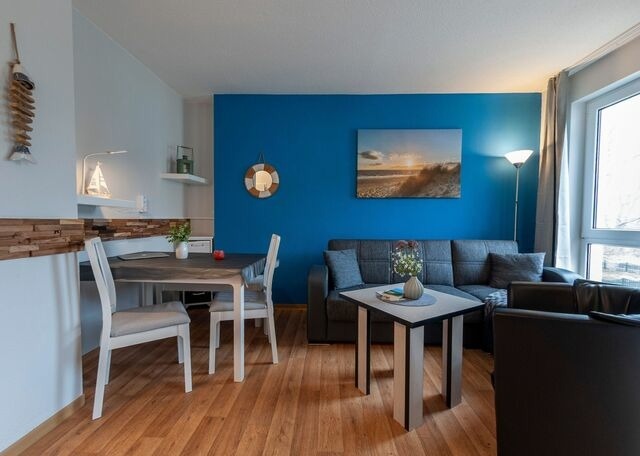 Ferienwohnung in Lobbe - Ferienwohnung 30 - Strandhaus M&ouml;nchgut - Endloser Sandstrand und das weite Meer - Bild 5