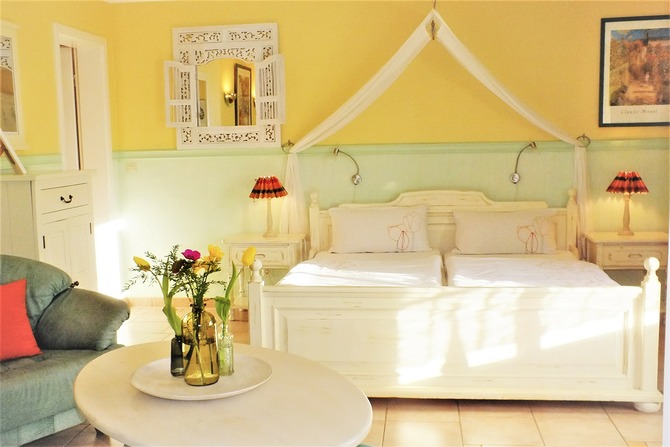 Ferienwohnung in Prerow - Klönhus Prerow - Schlafen im Himmelbett