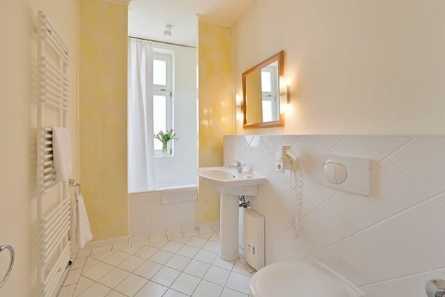 Ferienwohnung in Sellin - Ferienwohnung 5 in Sellin auf R&uuml;gen Villa Celia 6 Pers. WLAN und Sauna 200 m vom Strand entfernt - Bild 8