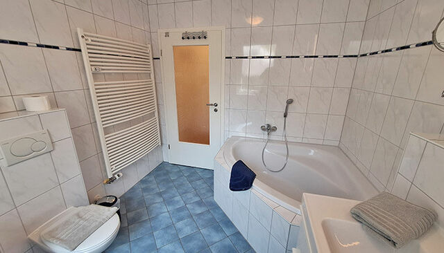 Ferienhaus in Heringsdorf - Insellicht**** BRINKMANNHAUS 4-Sterne - gro&szlig; fast am Strand Sauna Terrasse Grill - Bild 10