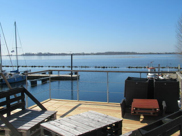 Ferienwohnung in Fehmarn - Hausboot Kaddi`s Sunshine - Huus & Meer Burgtiefe - Bild 7