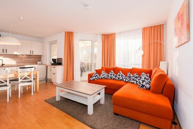 Ferienwohnung in Lobbe - Strandhaus Lobbe, Sanddorn Nr. 3 - Bade- & Saunawelt t&auml;glich inklusive - Bild 2