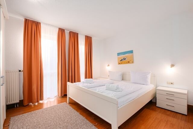 Ferienwohnung in Lobbe - Strandhaus Lobbe, Sanddorn Nr. 3 - Bade- & Saunawelt t&auml;glich inklusive - Bild 6