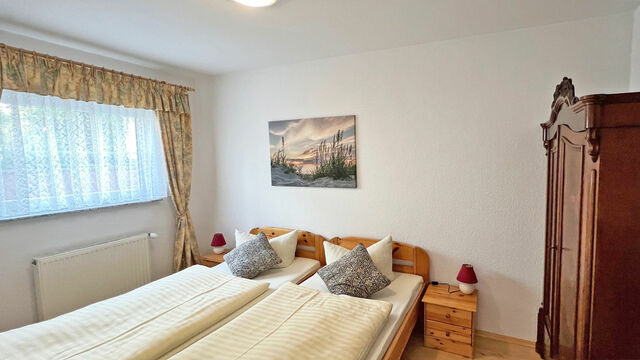 Ferienwohnung in G&ouml;hren - Villa Vivien, Ostsee Findling App 4 - Bade- & Saunawelt t&auml;glich inklusive - Bild 2
