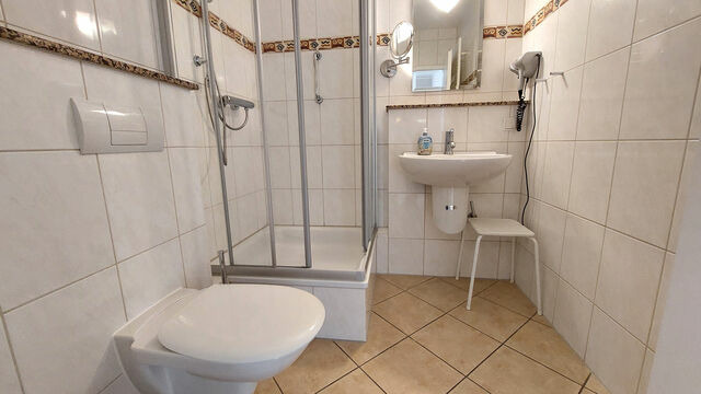 Ferienwohnung in Binz - Villa Schwan - 90775 - Schwanensee - Bild 12