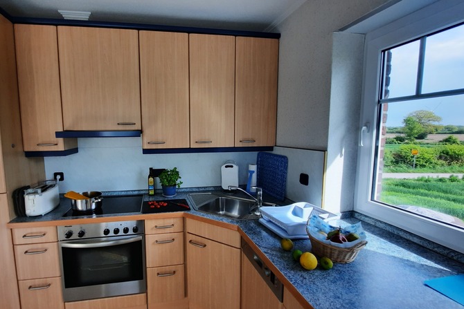 Ferienwohnung in Grube - Ostsee-Landhaus-Wohnung - K&uuml;che mit Essbereich